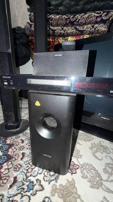 Продаётся домашний кинотеатр