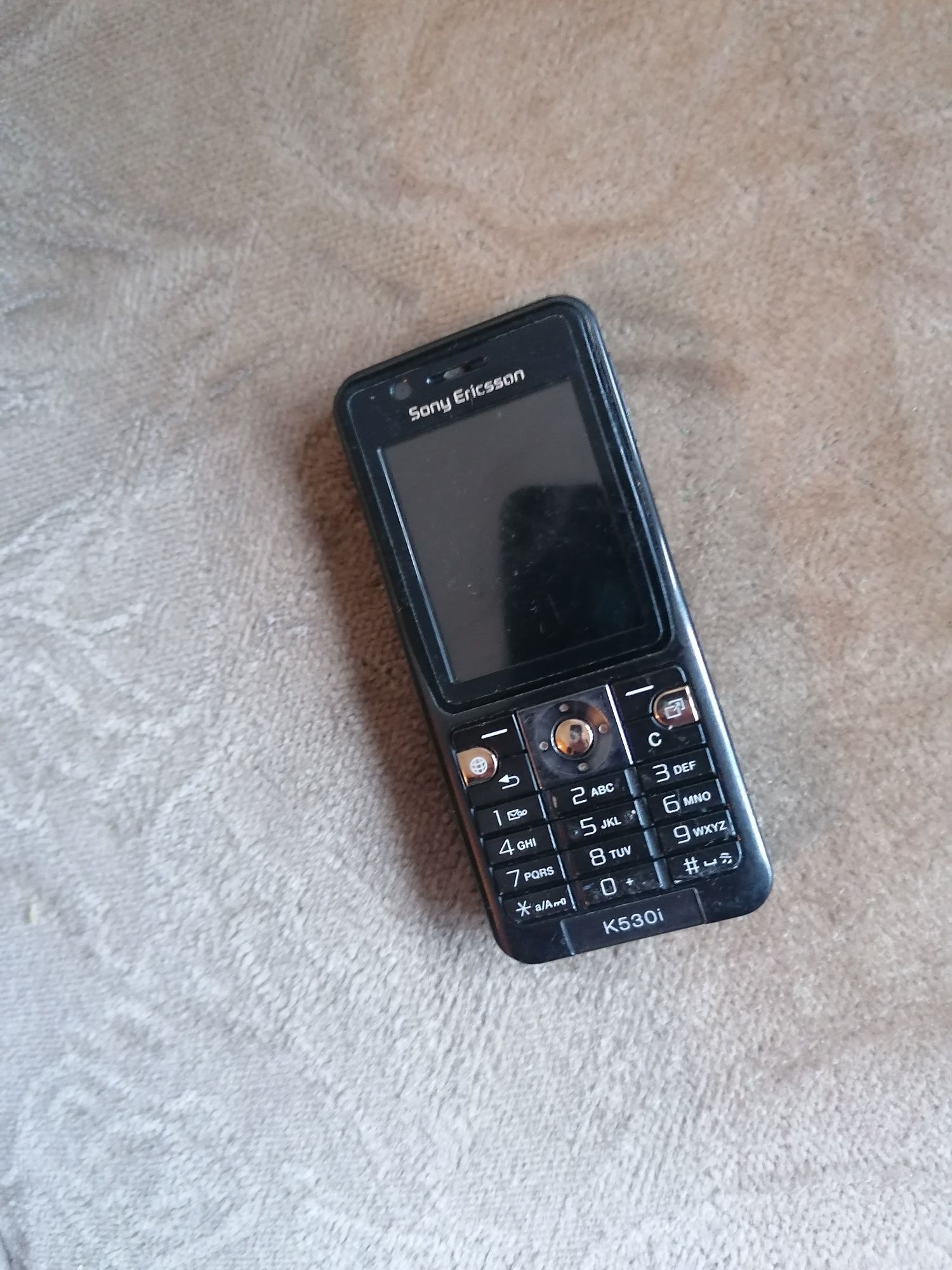 Vând Sony Ericsson k530i i liber de rețea trimit și prin curier sau po