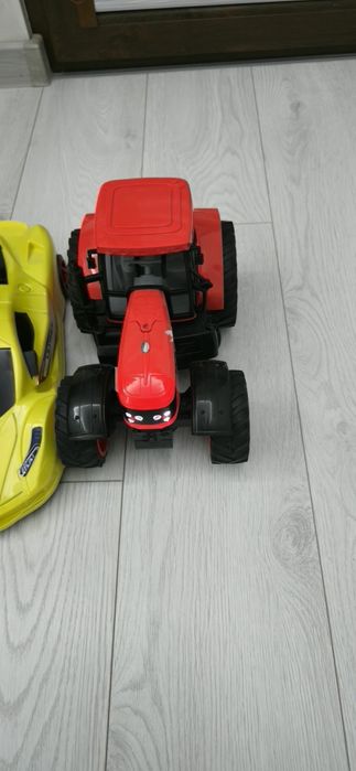 Детска кола и трактор