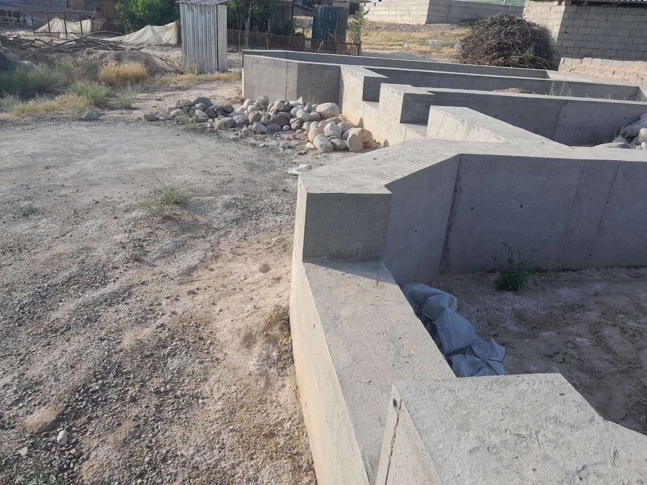 Yer sotiladi monzi denov sanot zonani yonida