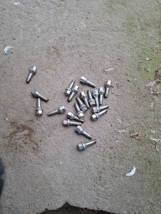 Болтове за Mercedes w203