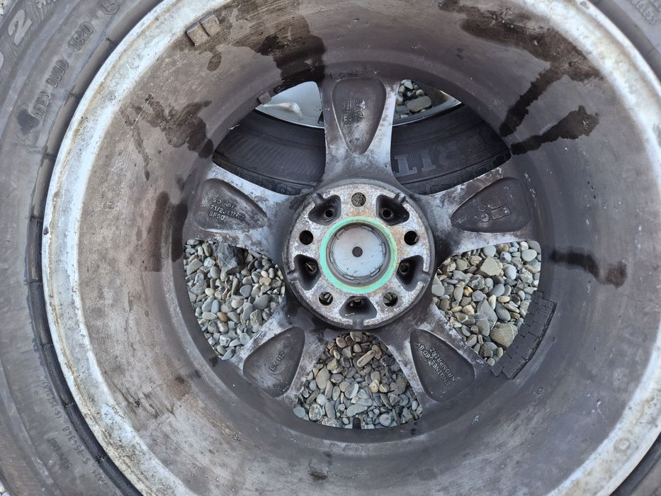 Vând jante+cauciucuri de Wv Tiguan 215/65/17 M+S 5/112/17