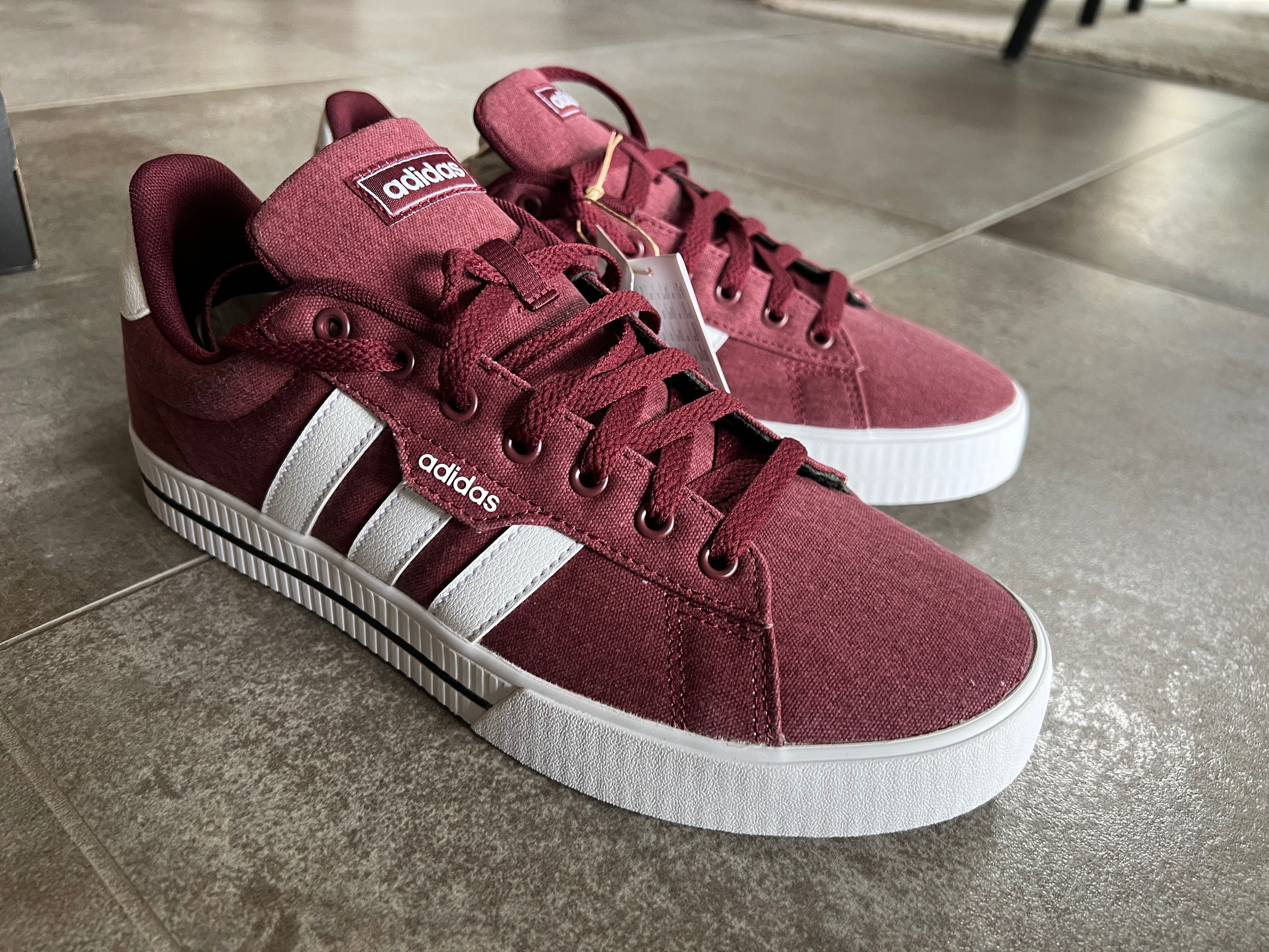 Adidas кецове , чисто нови