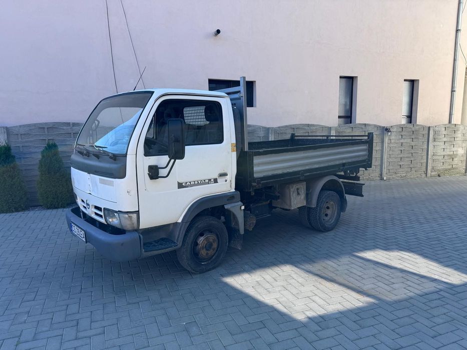 Nisan cabstar 3000