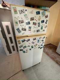 Хладилник Sharp с ледогенератор