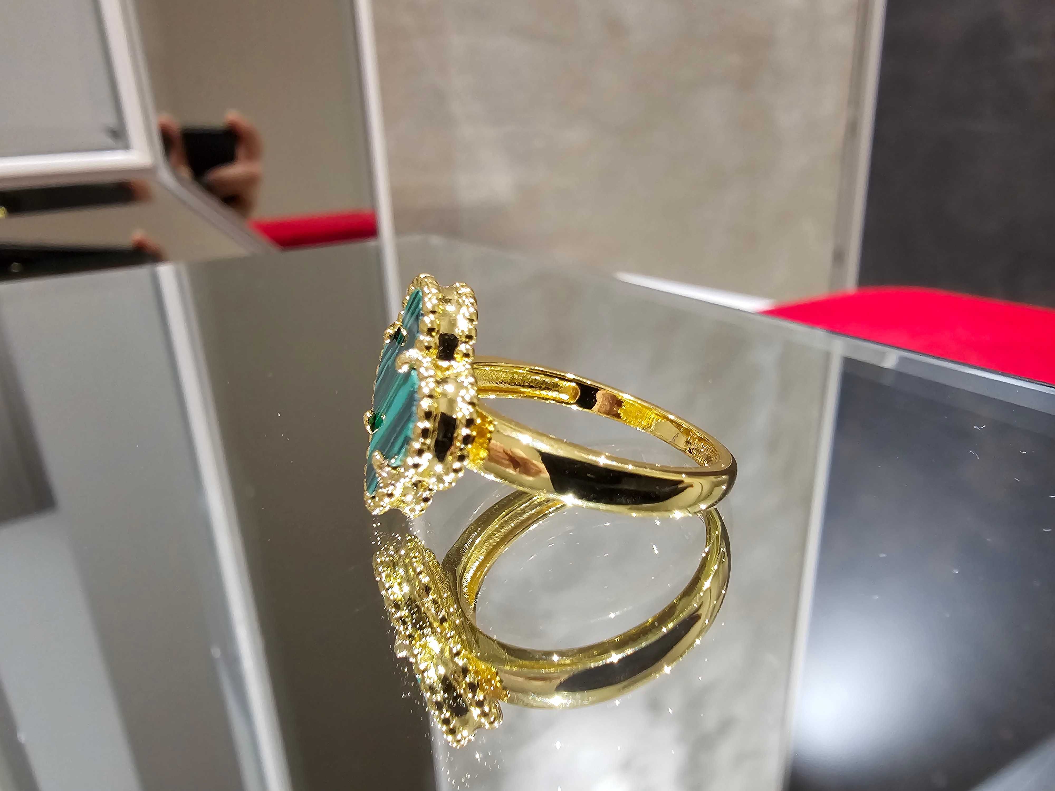 Van Cleef & Arpels VCA Gold Green Malachite Alhambra Дамски Пръстен