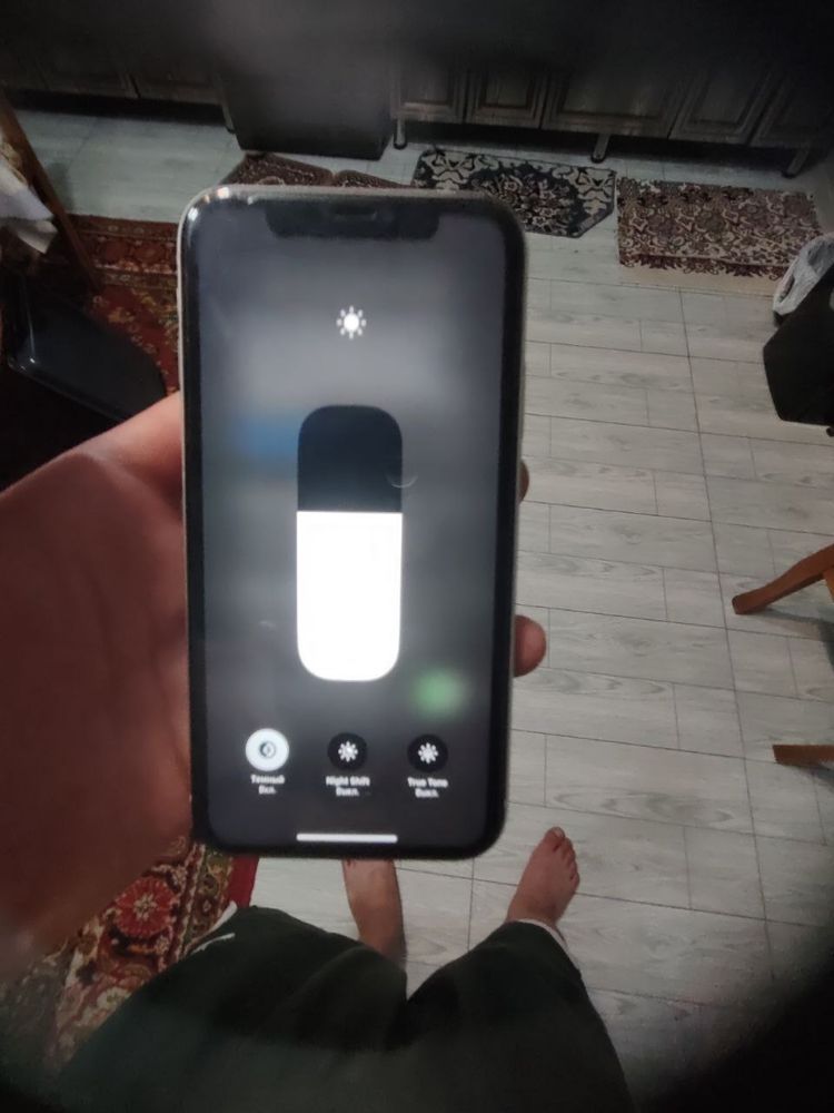 iphone 11 sotladi 73% yomks