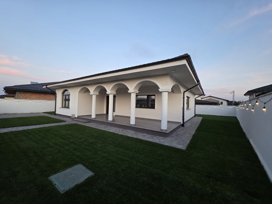 Vand casa pepinierii Valea Adanca