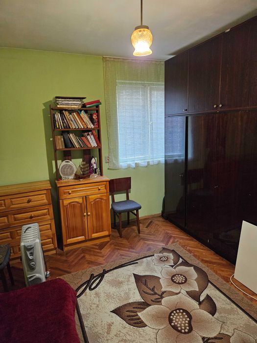 Давам под наем 38 кв./м гарсониера(боксониера). Наем 585 лв.(300 евро)