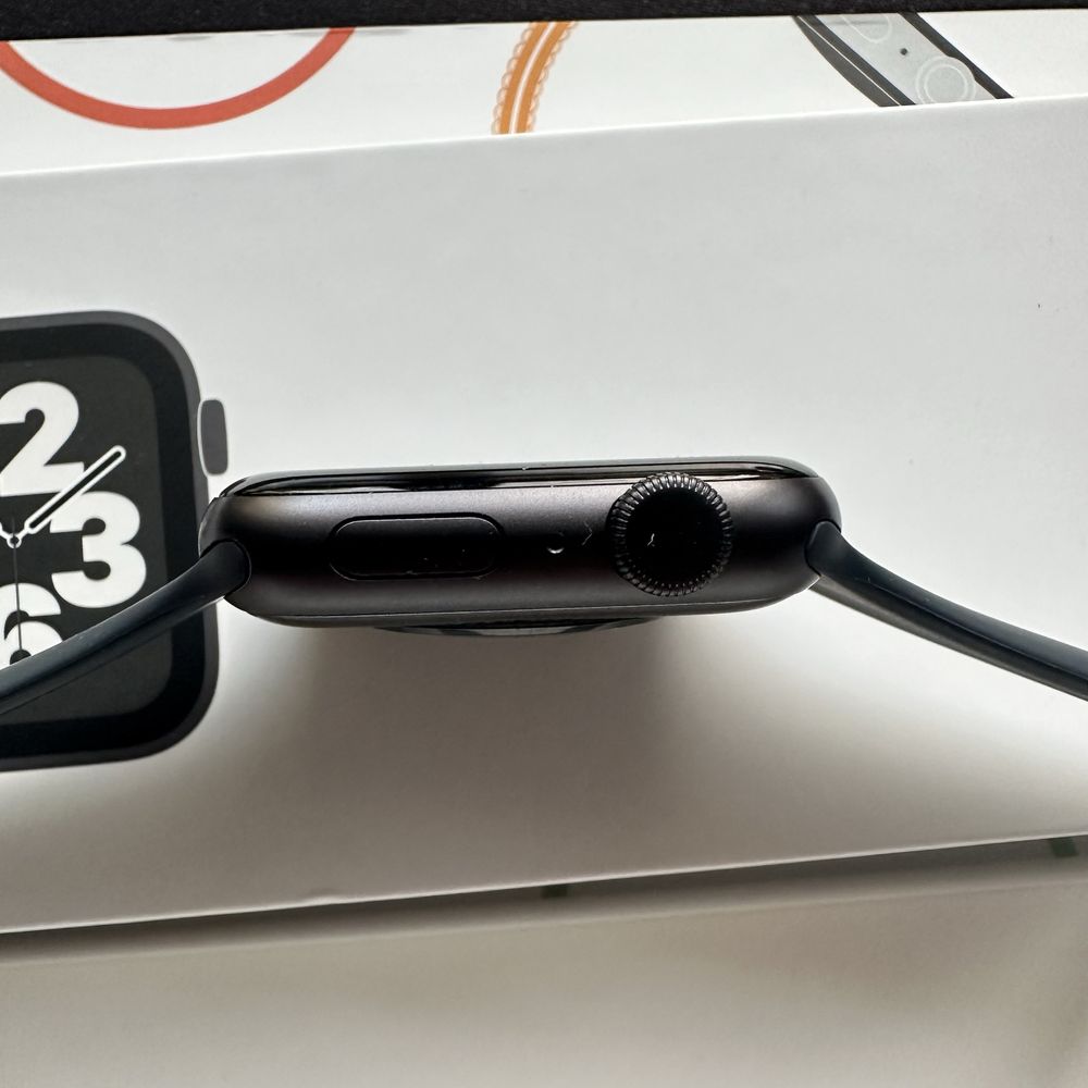 Apple watch se space gray