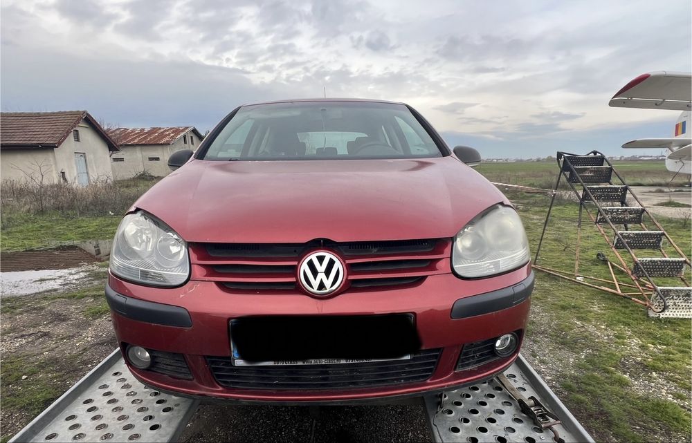 Dezmembrez Golf 5 Coupe 1.4 Benzina BUD 5+1