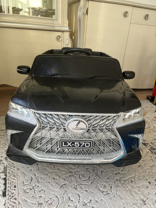 Электромобили Lexus