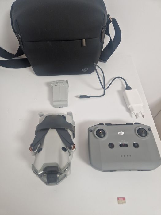 Dji mini 4 pro.aproape noua