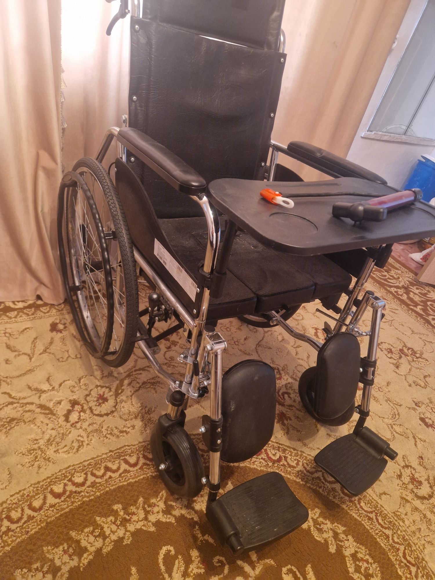 Продам инвалиды коляску
