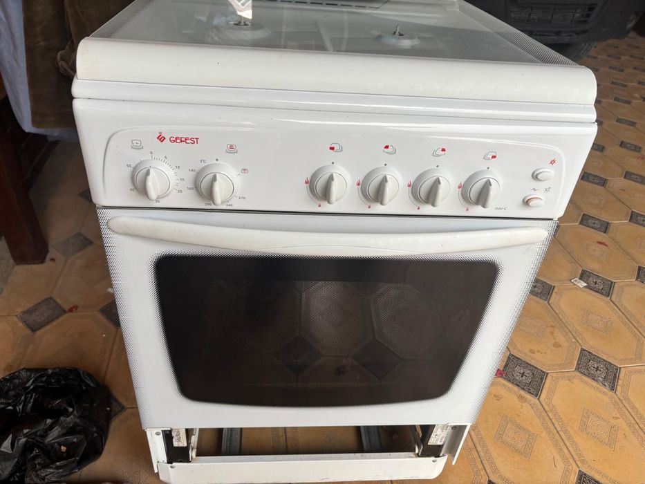 Газовая плита, духовка в отличном состоянийй