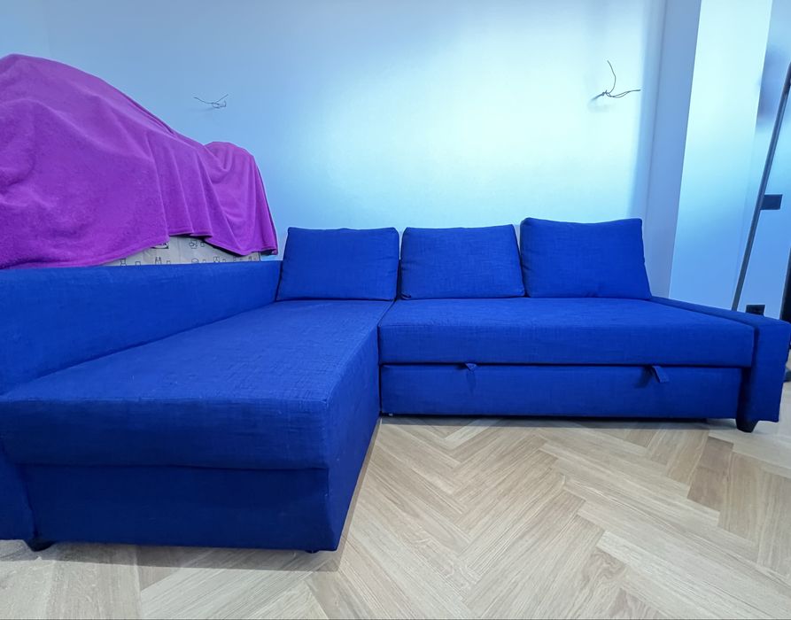 Colţar extensibil cu depozitare