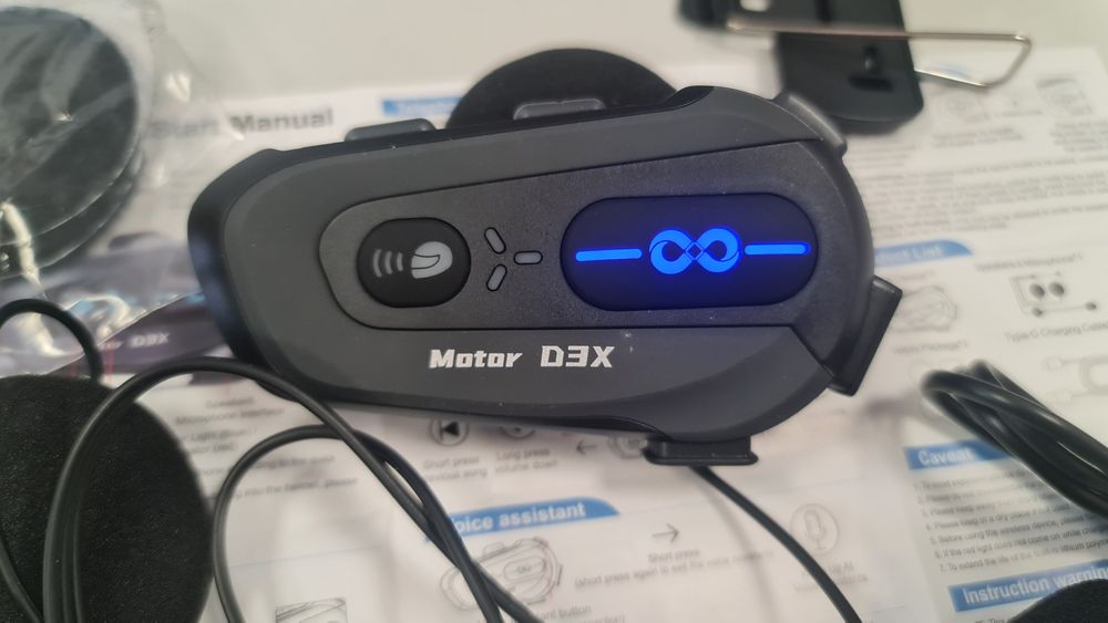 Intercom moto cu comunicare între ele