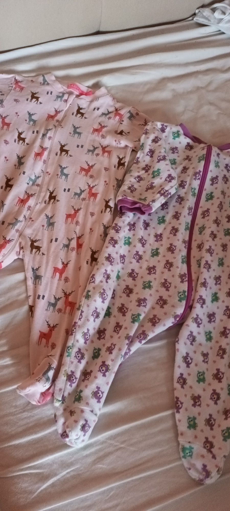 3 salopete pijamale marimea 80 roz si mov si galben