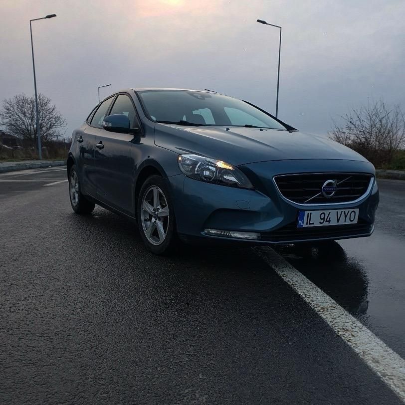 Se vinde volvo v40 D2 impecabil