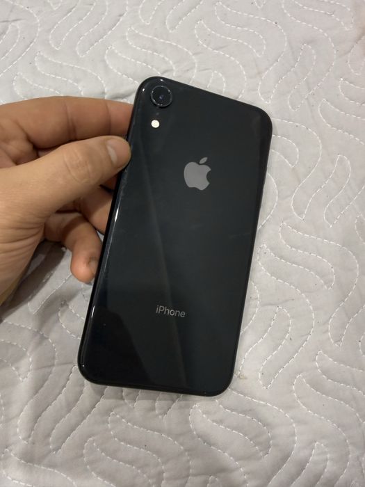 Продам Iphone XR