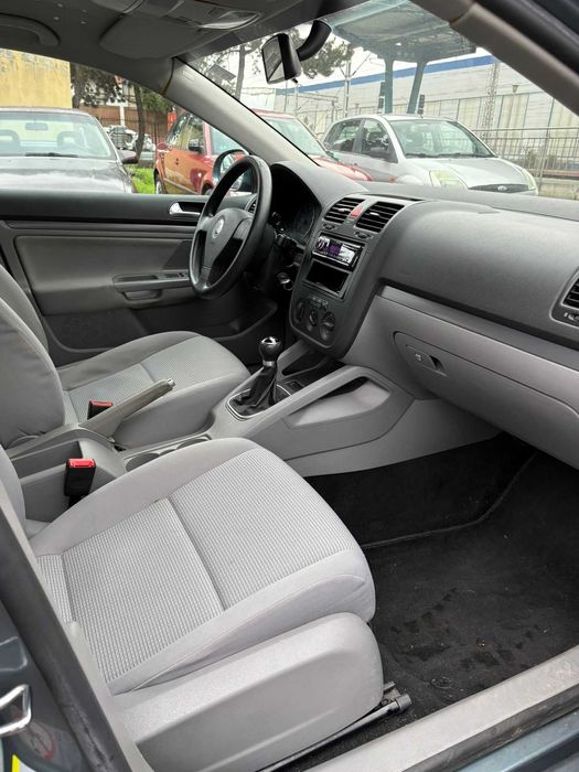 Volkswagen Jetta 1.6 Benzina