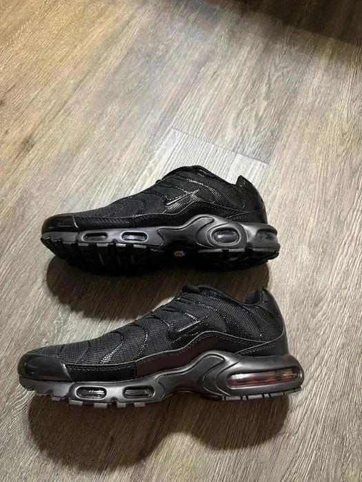 Nike Air Tn 42 / 43 / 44 noi/new