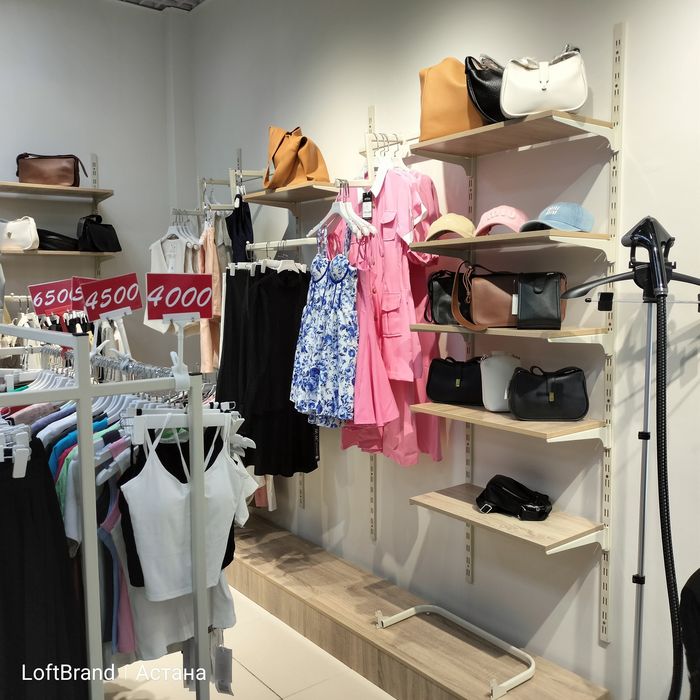 Изготавливаем торговое оборудование для бутиков одежды