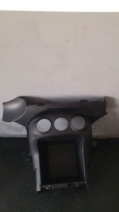 Trim consola rama centrala bord mitsubishi outlander 2 2006-2012 8010a143