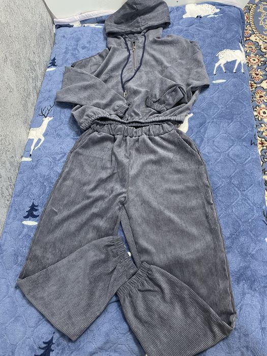 Новый костюм размер 46-48