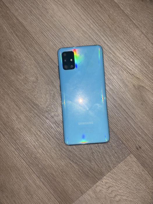 Самсунг а51  срочна