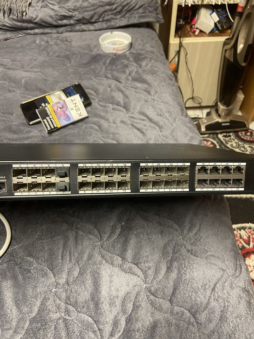 Switch alhua aparent functional dar nu cunosc mai mult