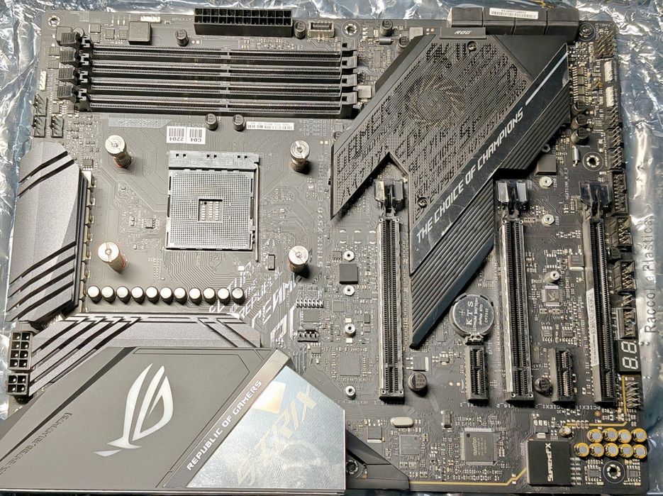 Kit gaming Asus ROG Strix X570E, 64GB RAM, Ryzen 7 5800x, Air cooler