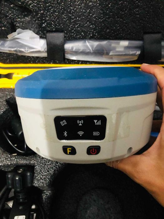 GNSS RTK Stonex S9i - HOT-SWAP si GPS, GLONASS, Galileo și BeiDou.