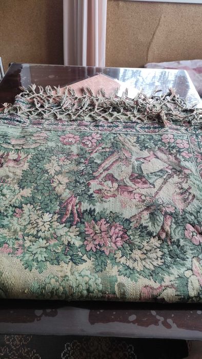 Тежка покривка за маса тъкана в жакардова техника