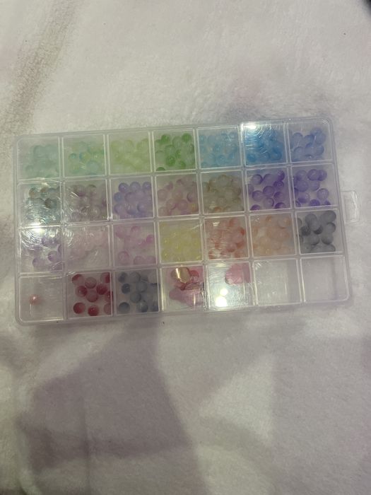 Кутии с мъниста различни видове