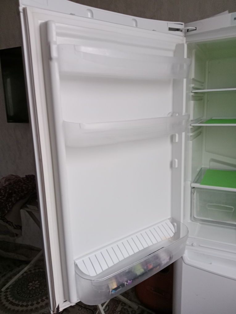 Холодильник Б/у Продатт
