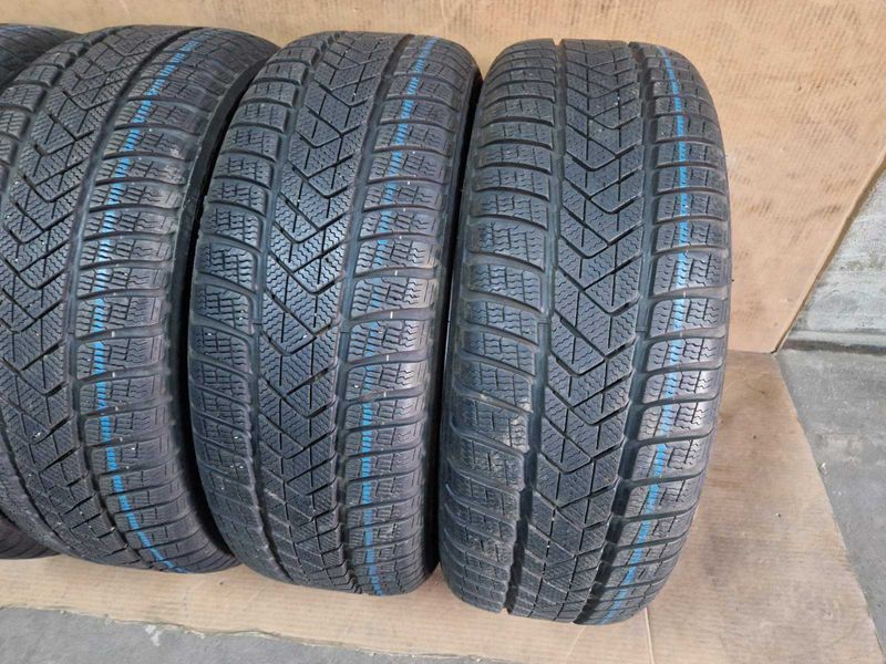 4 Pirelli R19 245/50
зимни гуми Runflat 
DOT3819