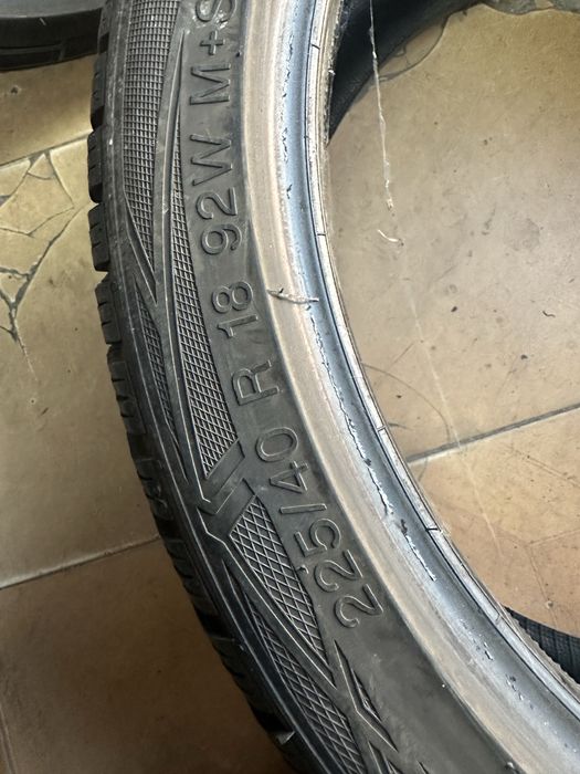 225/40/18-VREDESTEIN