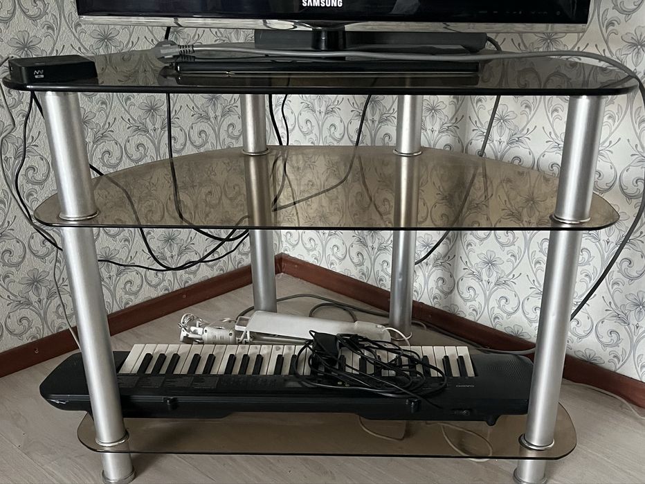 Продам подставку под телевизор