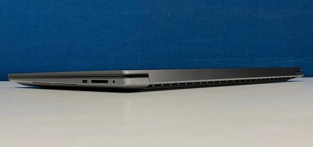 Dell Precision 5570 15,6"IPS 500nit i7 12800H Nvidia A2000 8Gb, 16/512