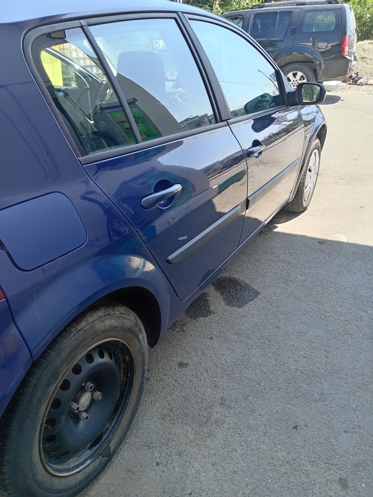 Masina Renault Megane