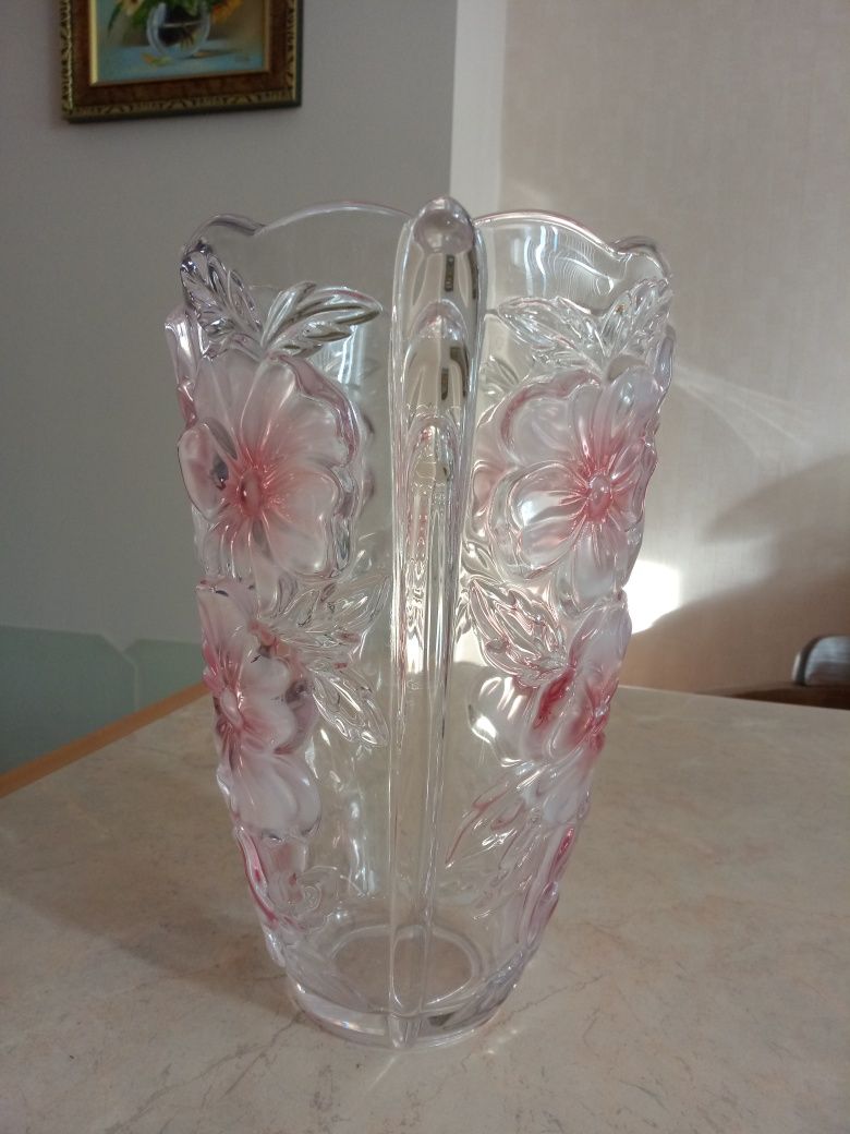 Устойчивая ваза для цветов