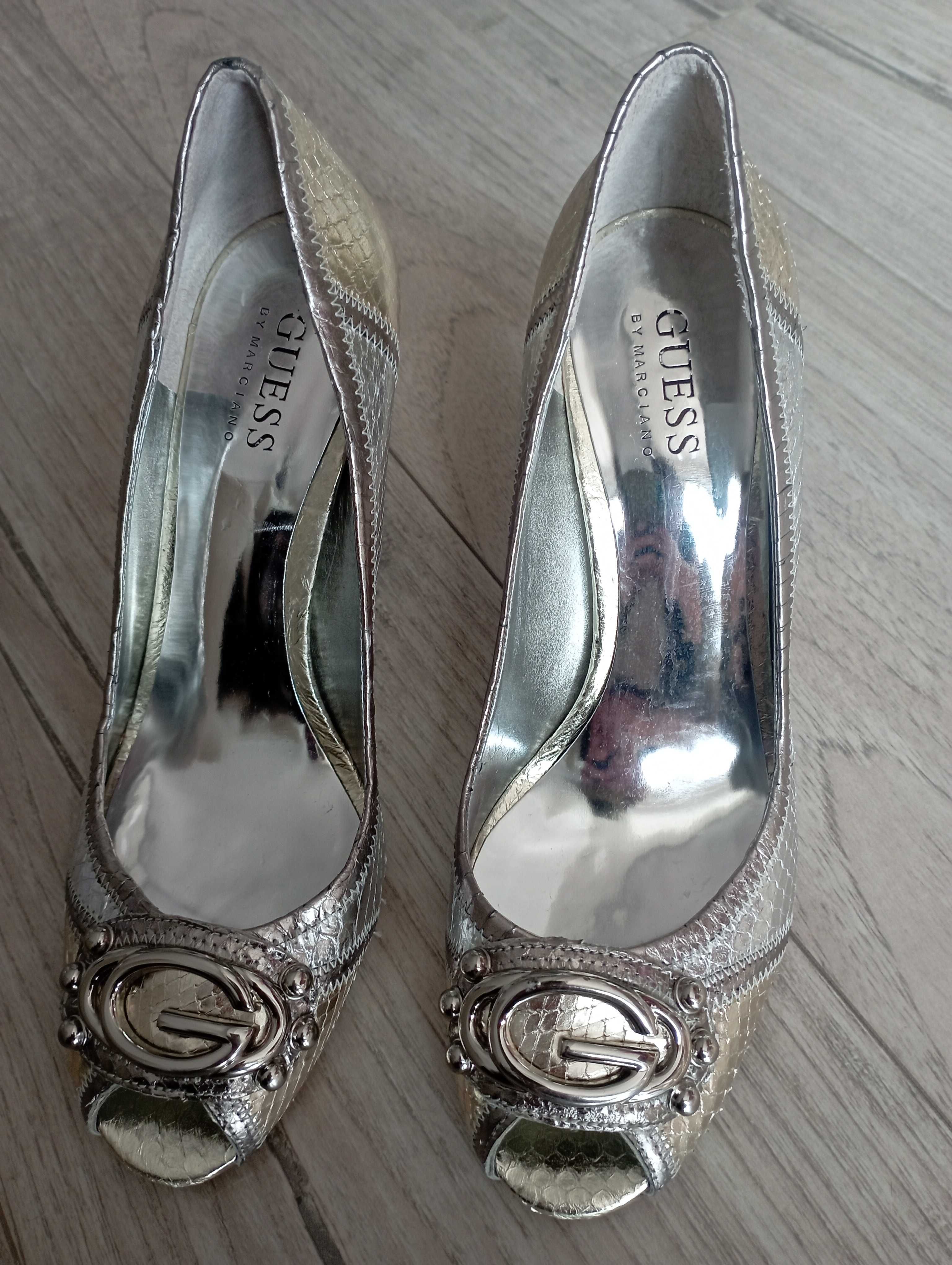 Обувки кожа Guess