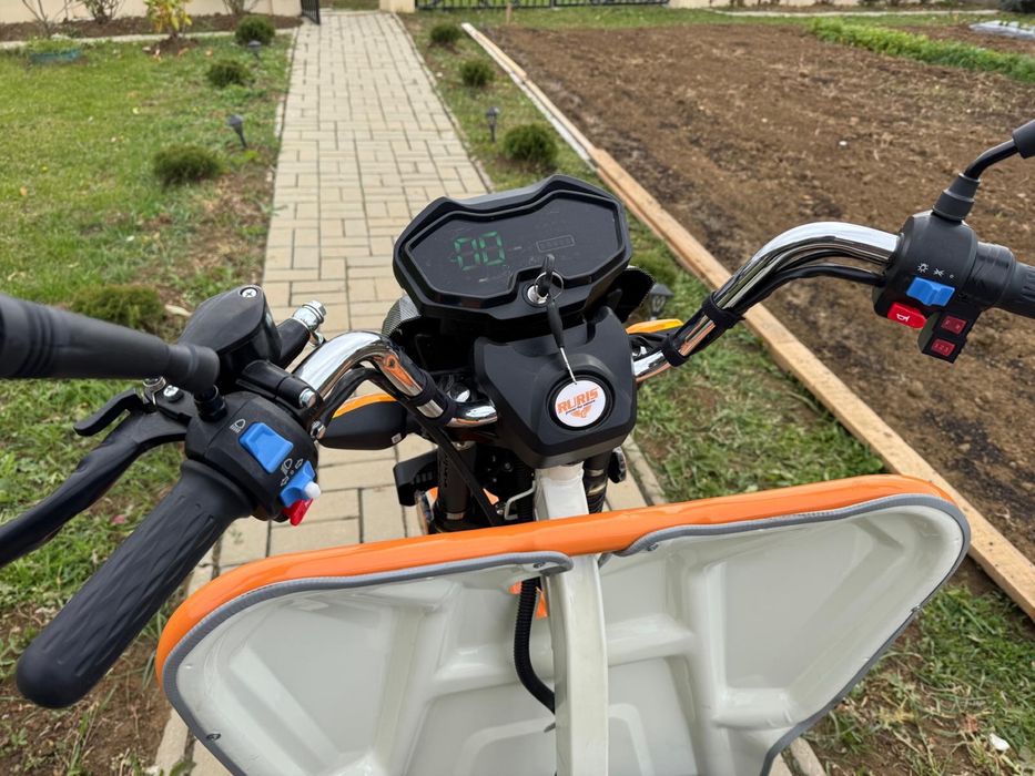 tricicleta electrica noua,0 km