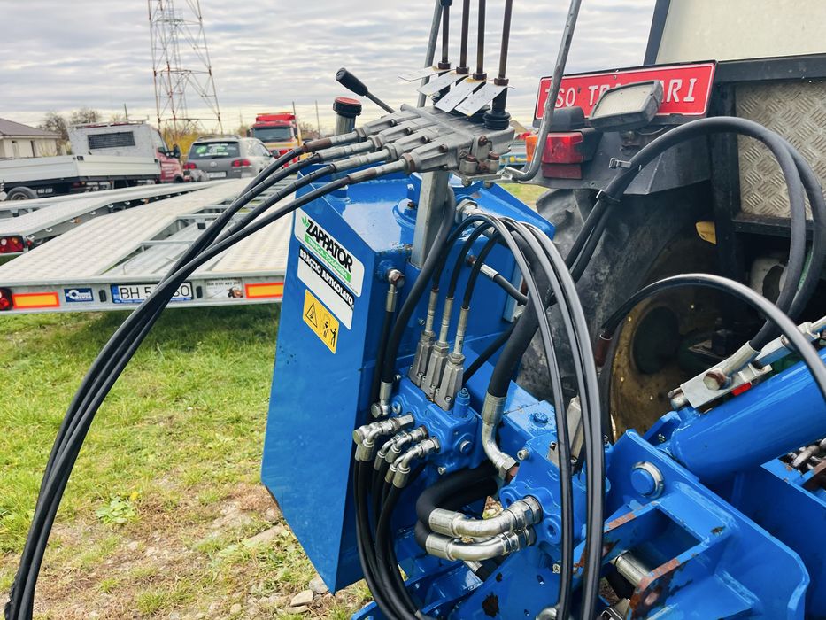 Tocator de resturi vegetale hidraulic cu brat extensibil, 2 pompe