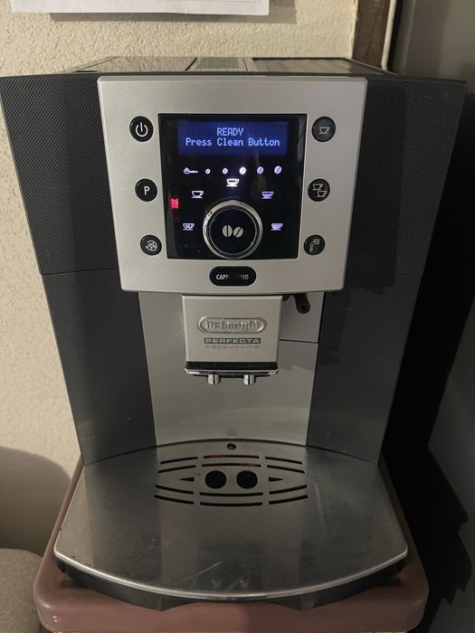 Delonghi perfekta кафемашина робот
