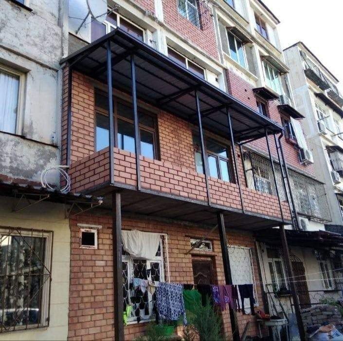 Кладка облицевочного кирпича.  Штукатурка.  Утепление балконов.