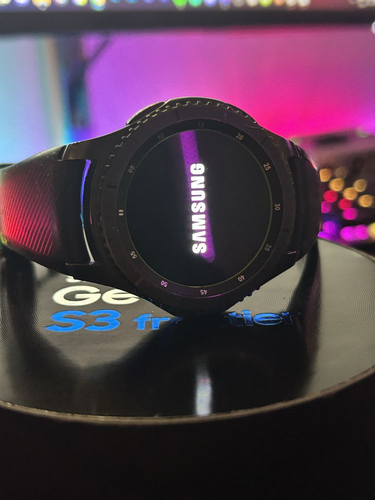 Смартчасовник SAMSUNG GEAR S3 Frontier