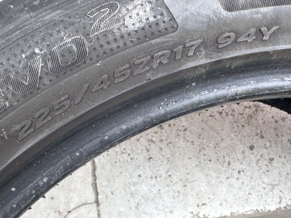 225/45/R17 Hankook Ventus 2бр летни dot1819 5-6мм