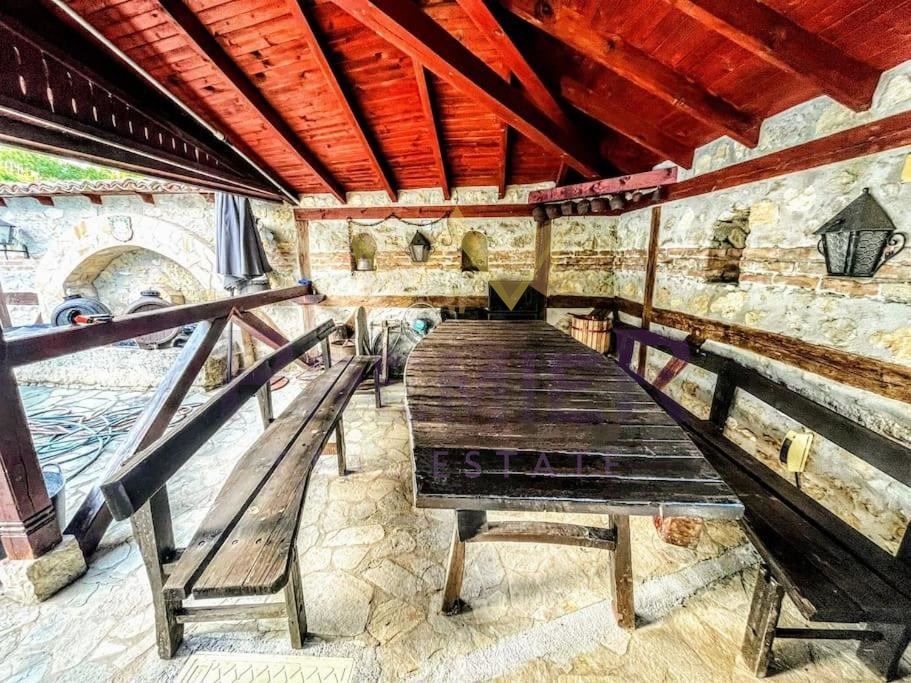 Продава се Къща в Варна, Виница - 160 кв.м за 1219 €/кв.м - Снимка #2